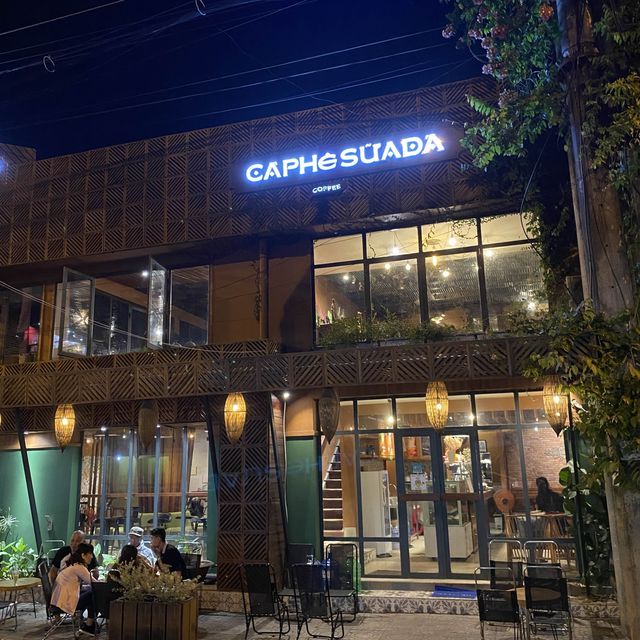 Caphe Suada คาเฟ่นั่งสบายใกล้ตลาดกลางคืนฟูโกว๊ก