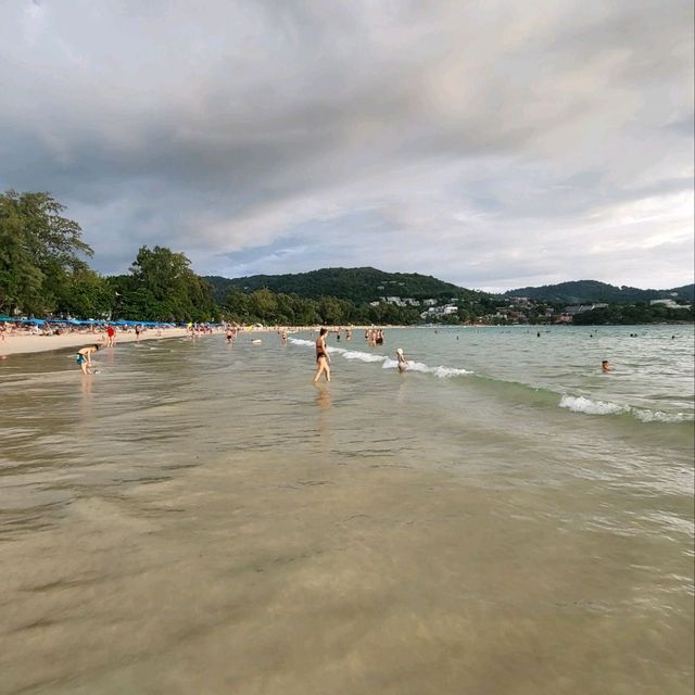 หาดกะตะ ภูเก็ต ยามเย็น