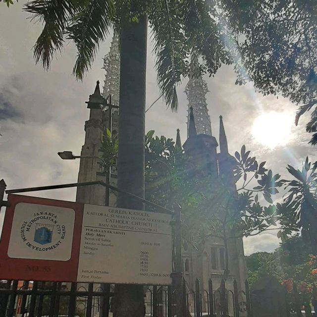 • Jakarta •
