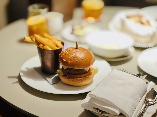 入住分享💁🏻‍♂️踏點睇下… 🌟St. Regis staycation package⭐️ 瑞吉意味夏日住宿體驗