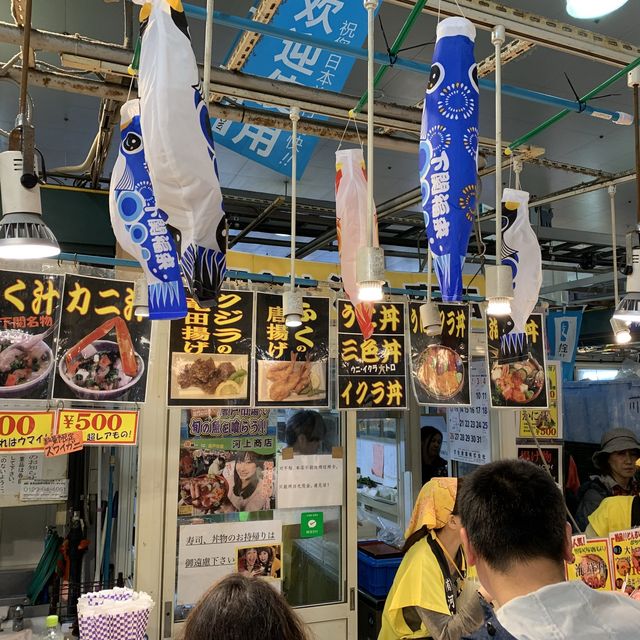 日本大口吃便宜厚切握壽司 - 唐戶市場