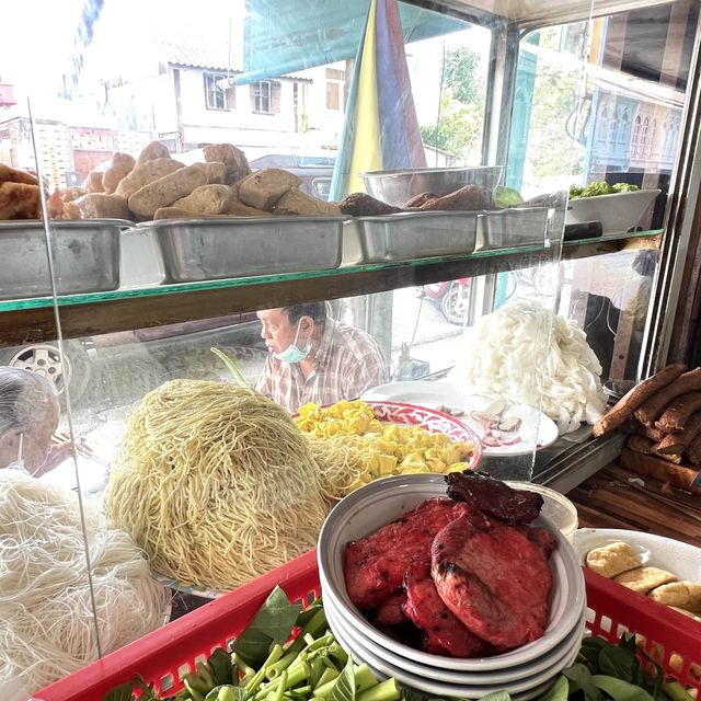 ร้านบะหมี่เย็นตาโฟสามพี่น้อง รสเด็ด ย่านเมืองเก่า