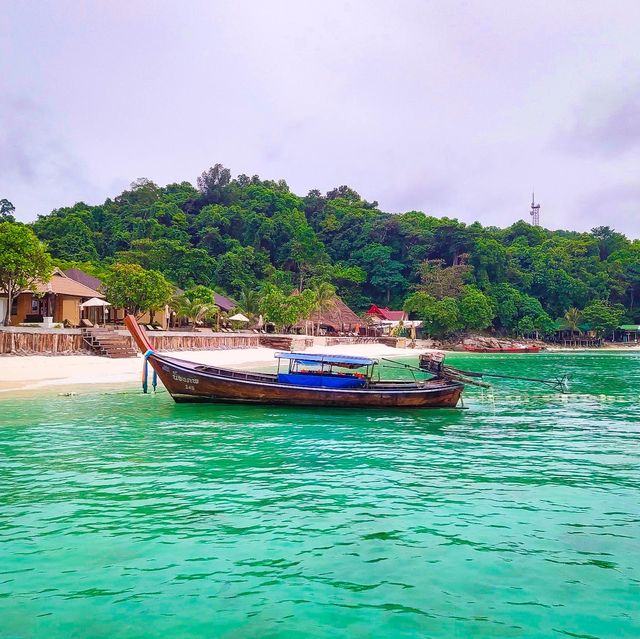 หาดพัทยา หลีเป๊ะ สตูล หาดสวย น้ำใส บรรยากาศดี