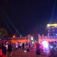 ชมแสงสีอลังการ ที่ ประตูท่าแพ เชียงใหม่