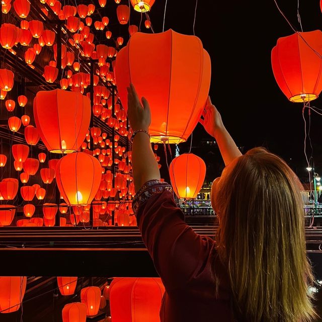 Lanterns miracle 