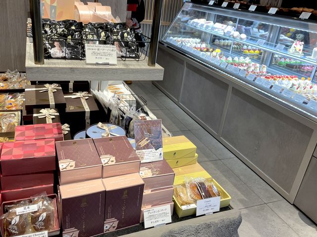 名古屋•覚王山🎂大人気スイーツ【シェシバタ名古屋】