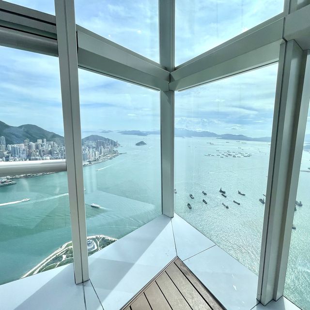 118/F雲端暢泳🏊🏼♀️🏊🏊🏼♂️😆 118/F雲端暢泳🏊🏼♀️🏊🏊🏼♂️😆