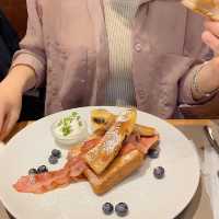 【東京cafe】エッグベネディクトが美味しい。