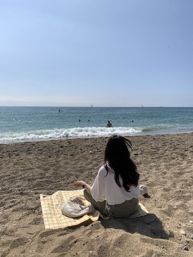 바르셀로나 바다는 바르셀로네타 해변 🌊
