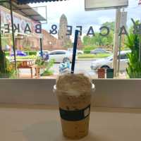 Busaba Cafe & Bake Lab คาเฟ่วิววัดที่อยุธยา