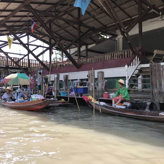 丹嫩莎朵水上市場 Floating Market Dumnoen Saduak
