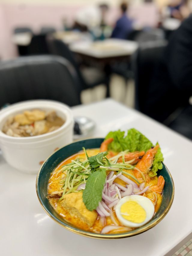 叻沙、白咖啡，抵食之選