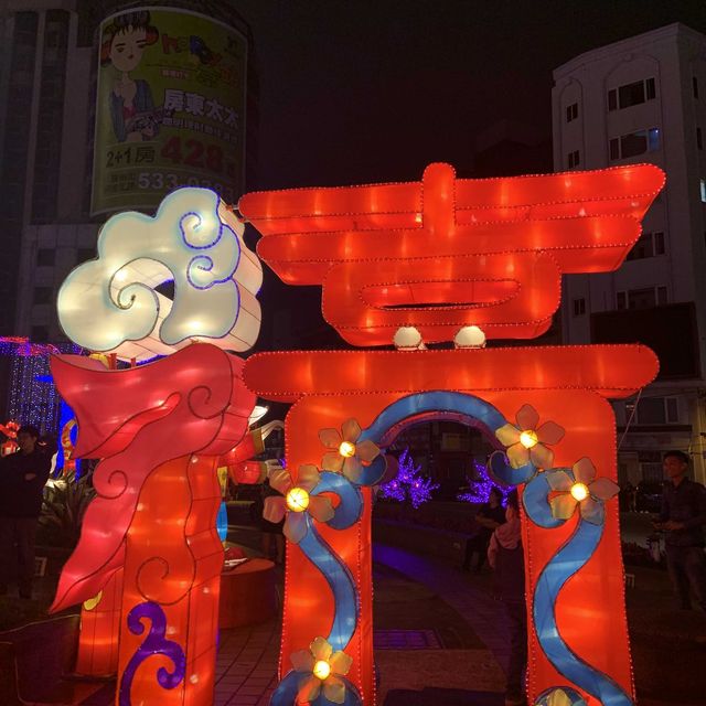 斗六老街土地公廟燈籠海
