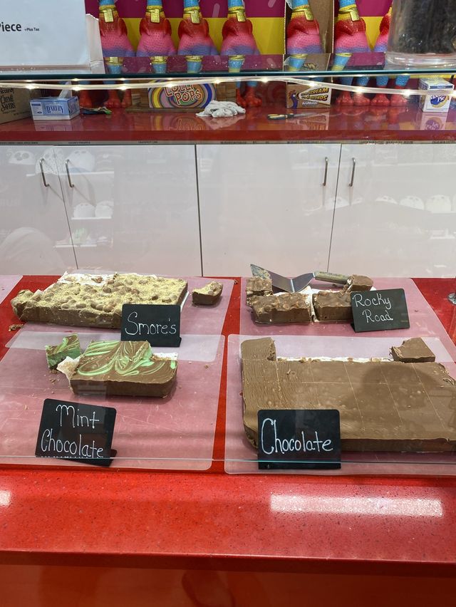 Sweet Candy Store - Gatlinburg