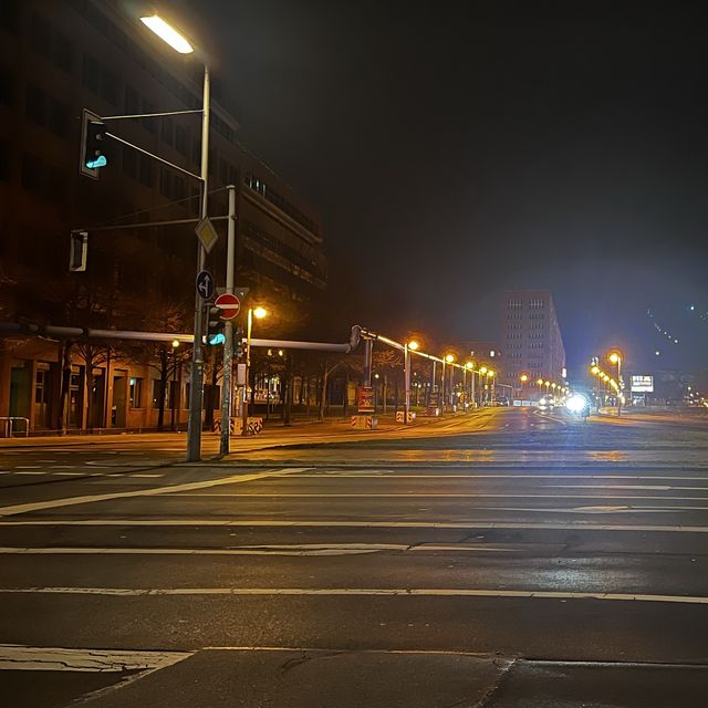 Night walk and photography in Berlin