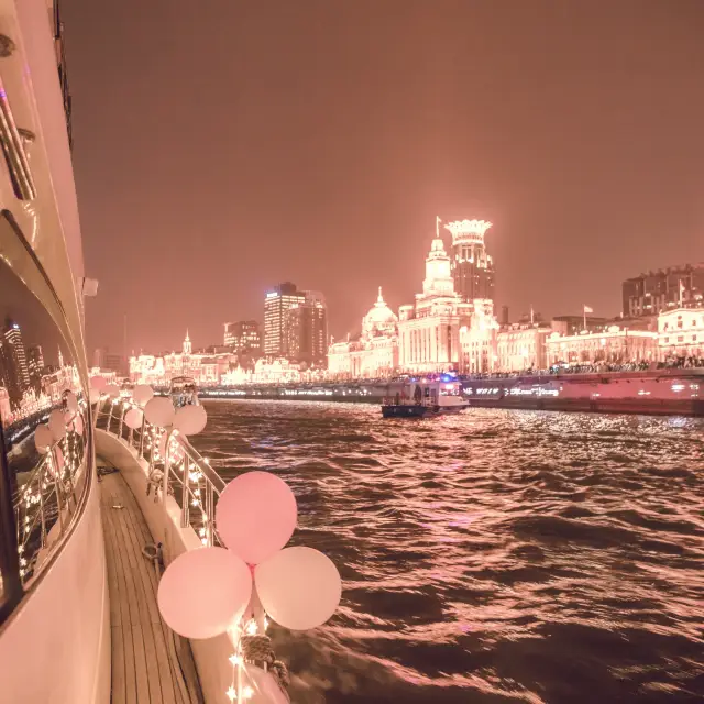 Shanghai Private Yacht Tour