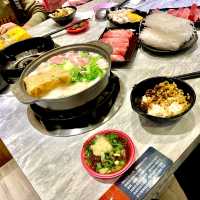 高雄小港美食-六扇門火鍋店