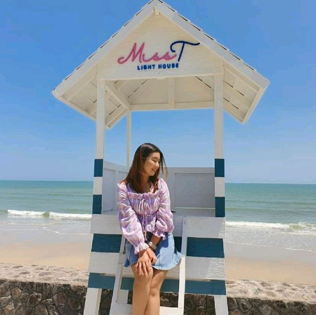 Miss T bar & Cafe @hua hin 💜💛🧡💙🏝🌊