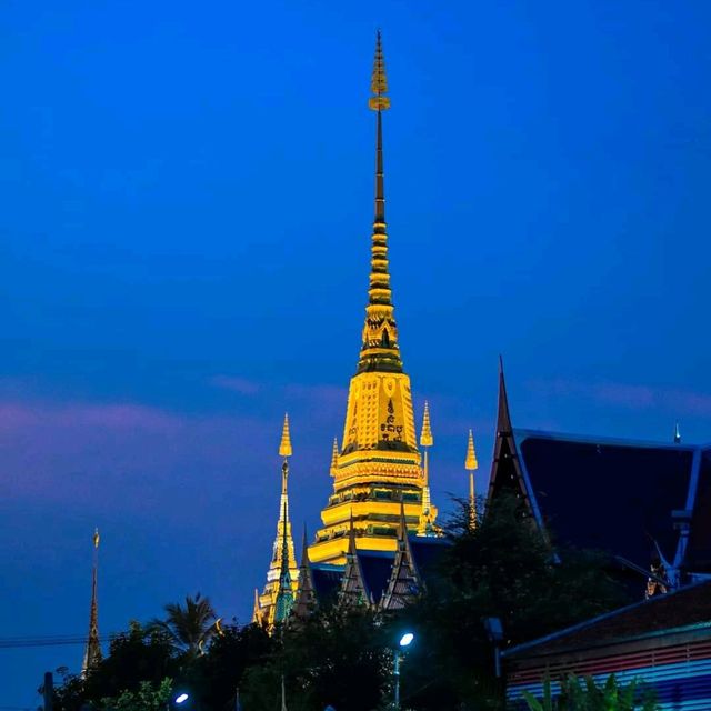 ล่องเรือเที่ยวอัมพวา