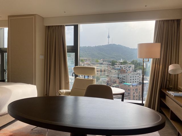 요즘 핫한 "머메이드 수영장"이 있는 호텔!