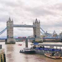 Under the London Bridge