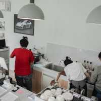 Holmes cafe