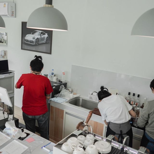 Holmes cafe