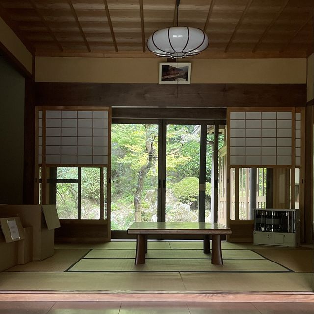 紅葉名所　香嵐渓と香積寺