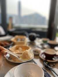 飽覽維港景色 享受特色中菜