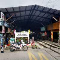 Famous Maeklong Station