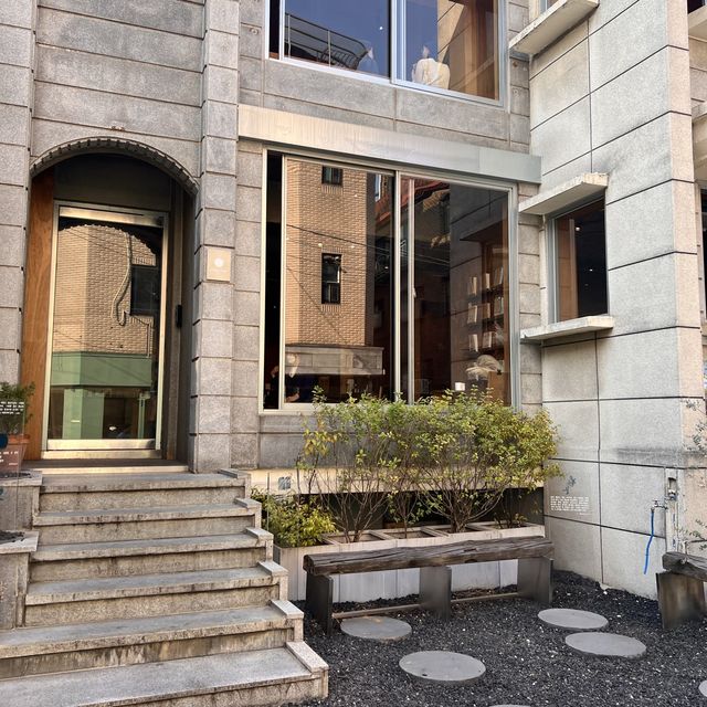 韓国/ソウル【蚕室】本を読む方へ向けたカフェ📚🌳