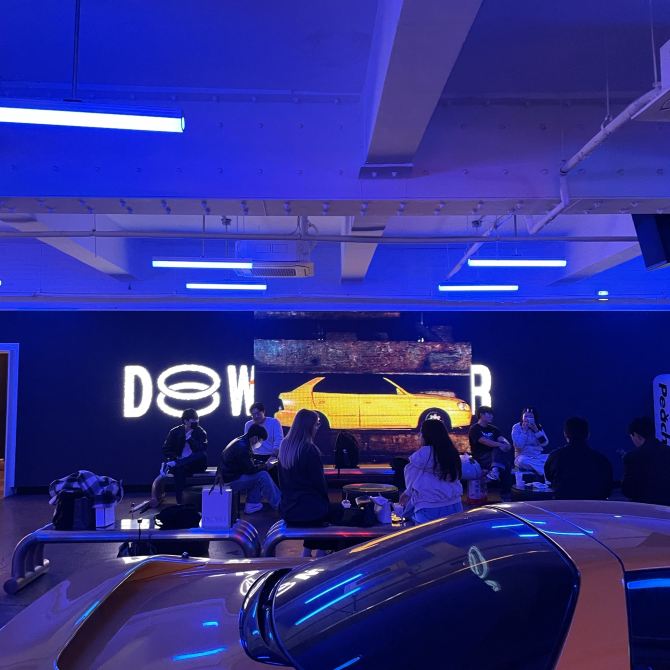 이 시대 힙합퍼들 다 모여라🍩 “카페 노티트 피치스“ | 트립닷컴 서울 트래블로그