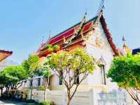 กราบพระนอน(ตะแคงซ้าย) องค์ใหญ่สุดในไทย
