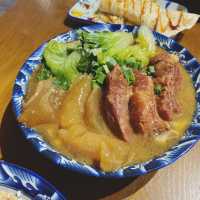 觀塘足料台式料理