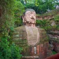 Giant Buddha near Chengdu - Must Visit