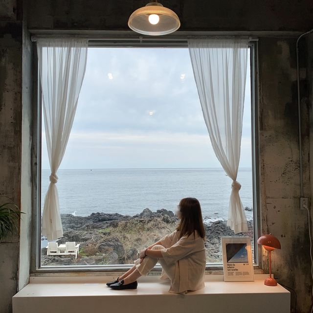 韓国/チェジュ島  目の前はオーシャンビュー人気のカフェ🌊♡