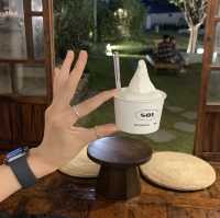 경주의 넓은 야외 테라스 카페_SOL