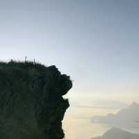 ภูชี้ฟ้า - ชมทะเลหมอกเคล้าลมหนาวท่ามกลางขุนเขา