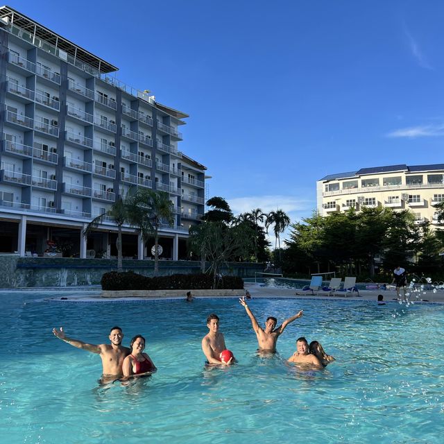 Unbeatable Perfect Weather Vacation