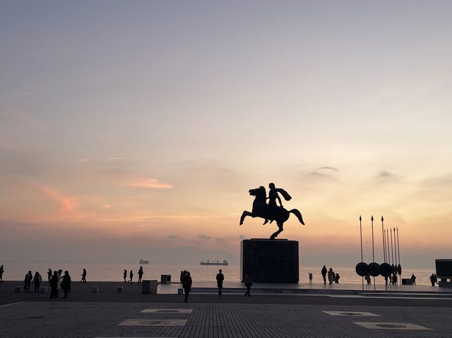 Thessaloniki - A Waterfront City 