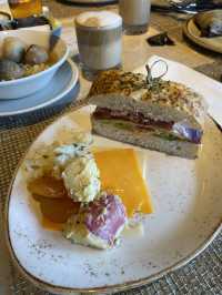 Eating in real Farmhouse break buffet cool env