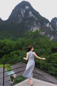 In the mountains, it's really romantic. Come to Yangshuo and relax.