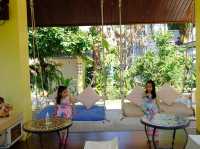 คาเฟ่ในบ้าน อบอุ่นเหมือนทานขนมที่บ้าน 🏡