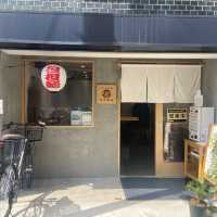 【ピリ辛が堪らない！】東京・三軒茶屋で汁なし坦々麺を堪能！