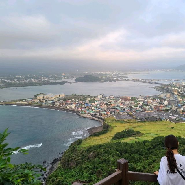 성산 일출봉 올라가봤습니다.