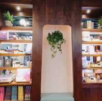 東區必逛📚 Lush香水圖書館 Perfume Library🌈