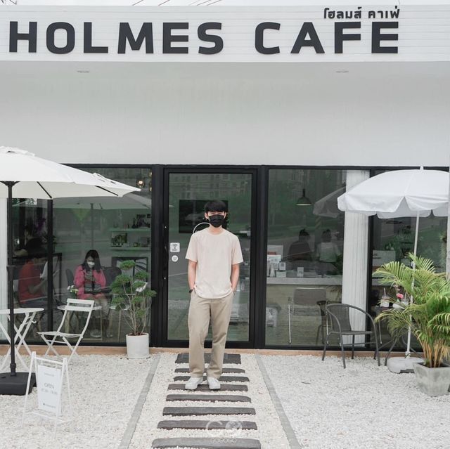 Holmes cafe