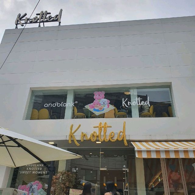 핫플을 드디어 가다니!!! [노티드 도넛]