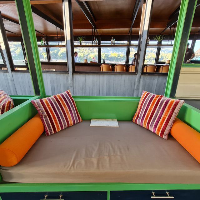 Melong Kingdom Cruise