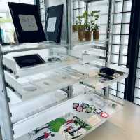玻璃屋藝術圖書館